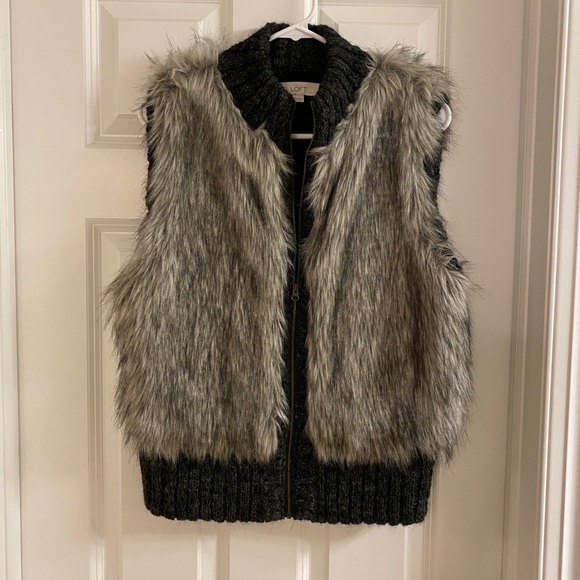Loft faux fur knit vest xs/s - Picture 2 of 7
